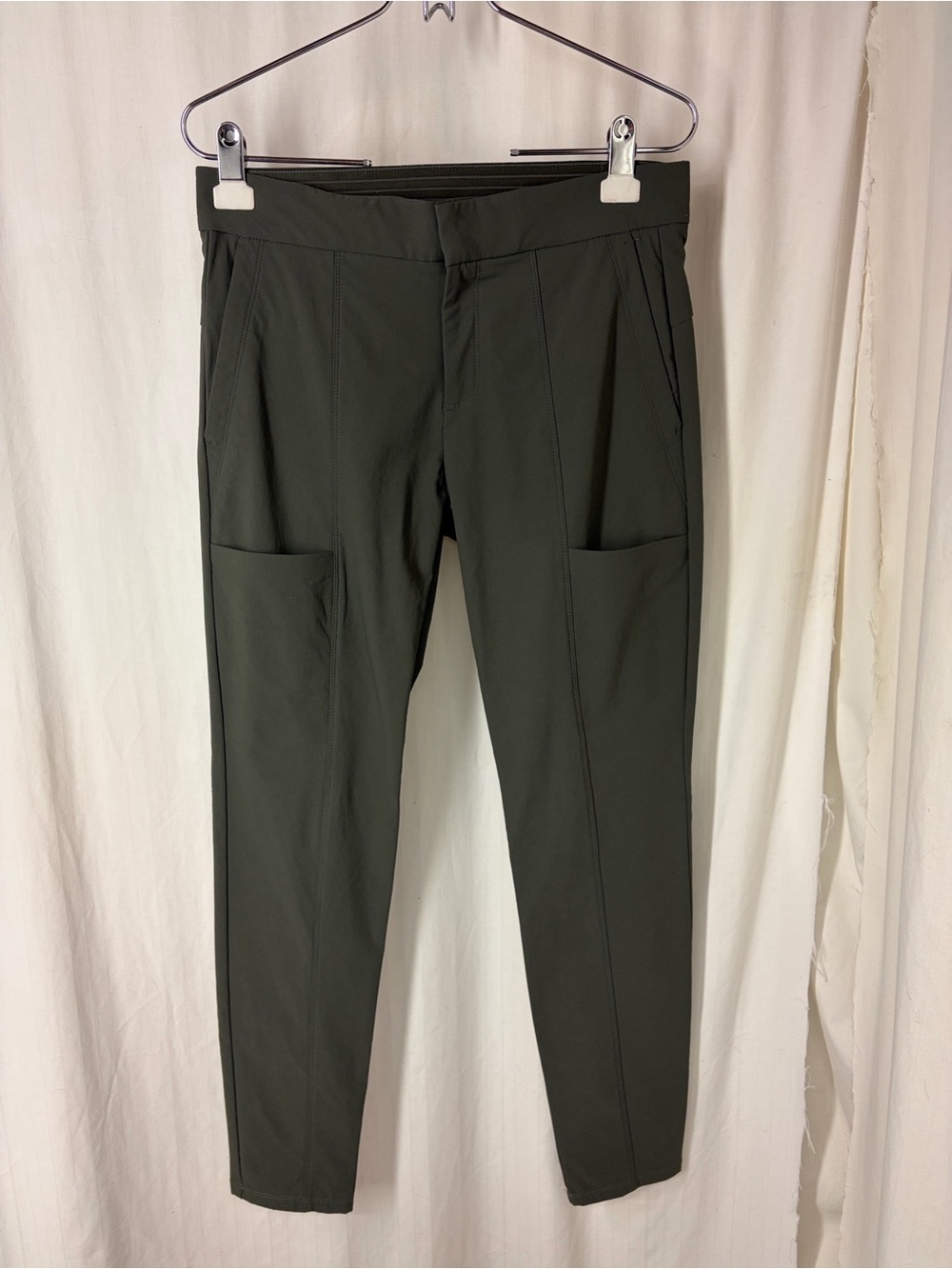 Athleta 4 Wander Stash Peat Green Skinny Pants Hike Work Outdoor Pockets